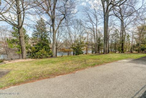 884 Breezy Oaks Drive Toms River NJ 08753