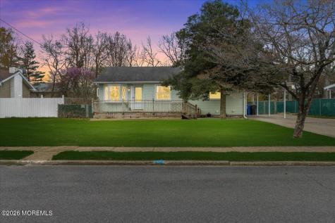 17 Chestnut Hill Drive Toms River NJ 08755