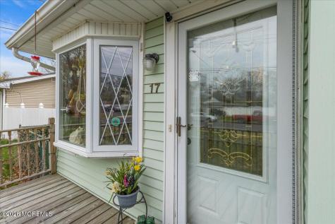 17 Chestnut Hill Drive Toms River NJ 08755
