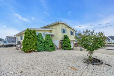 87 Ronald Avenue S Bayville NJ 08721