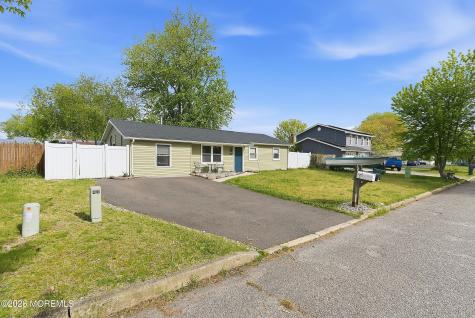 307 5th Street Waretown NJ 08758