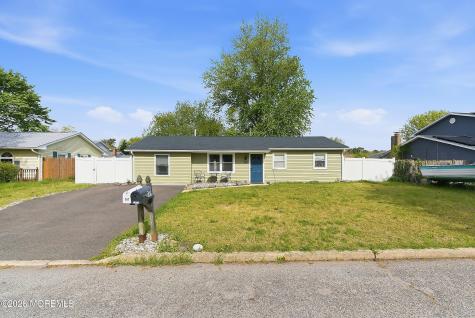 307 5th Street Waretown NJ 08758