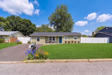 307 5th Street Waretown NJ 08758