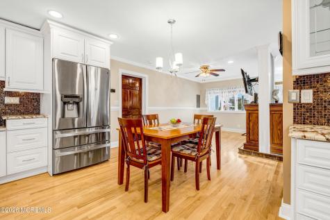 35 Bay Avenue North Middletown NJ 07748