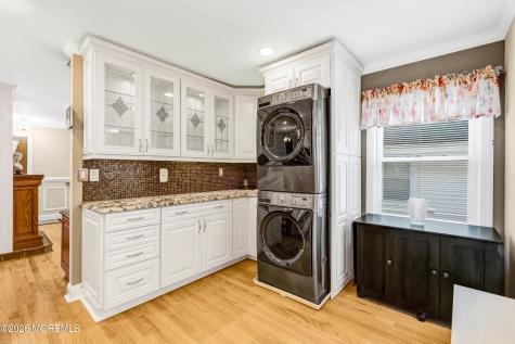 35 Bay Avenue North Middletown NJ 07748