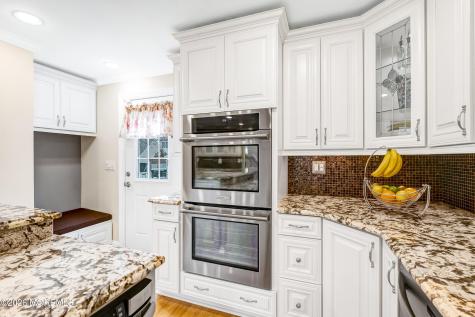 35 Bay Avenue North Middletown NJ 07748