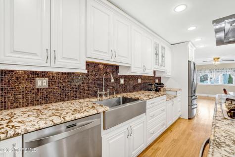 35 Bay Avenue North Middletown NJ 07748