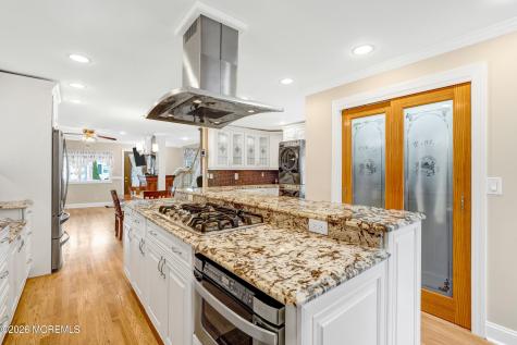35 Bay Avenue North Middletown NJ 07748