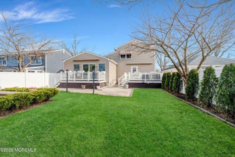 35 Bay Avenue North Middletown NJ 07748