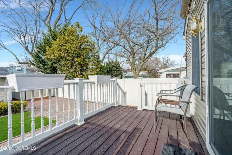 35 Bay Avenue North Middletown NJ 07748