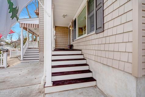 35 Bay Avenue North Middletown NJ 07748