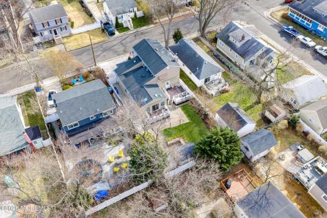 35 Bay Avenue North Middletown NJ 07748