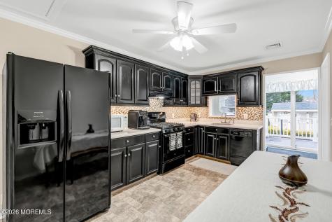 35 Bay Avenue North Middletown NJ 07748