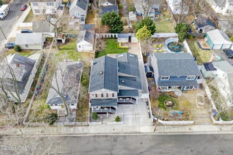 35 Bay Avenue North Middletown NJ 07748