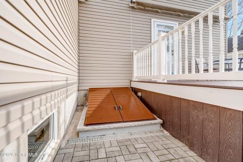 35 Bay Avenue North Middletown NJ 07748