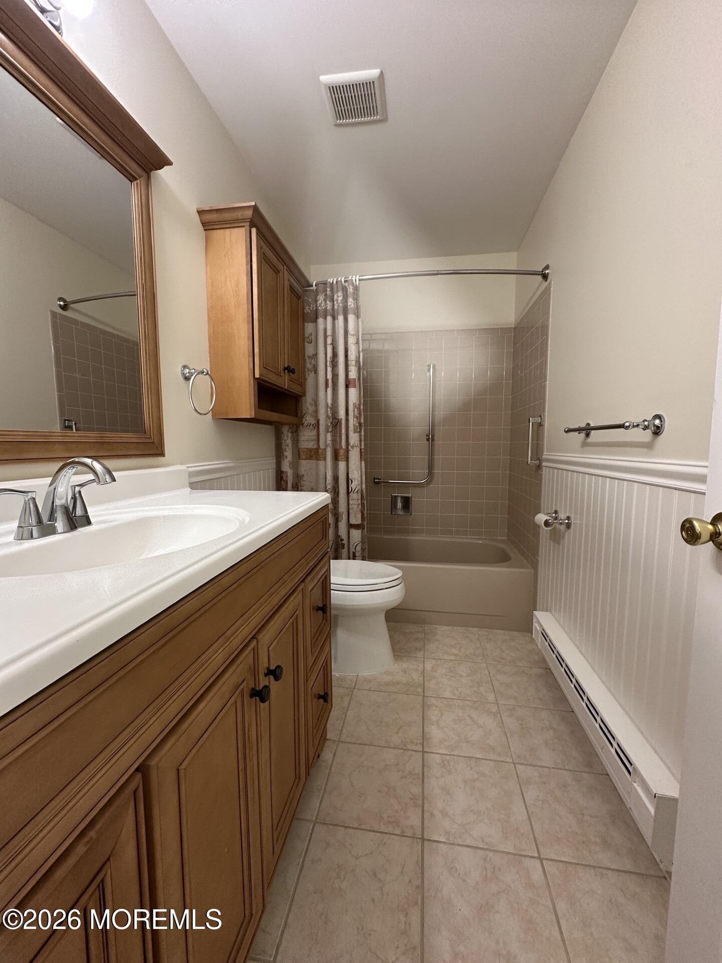 44 Dickinson Court Red Bank NJ 07701