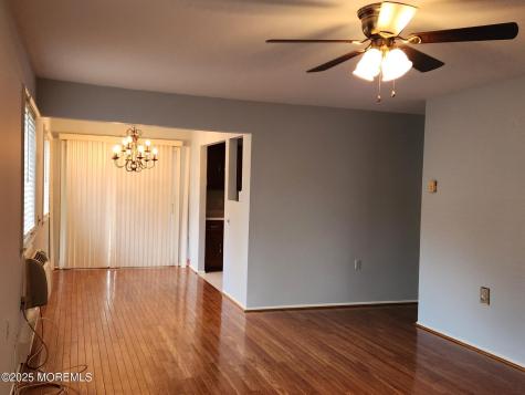 18 Hudson Parkway Whiting NJ 08759