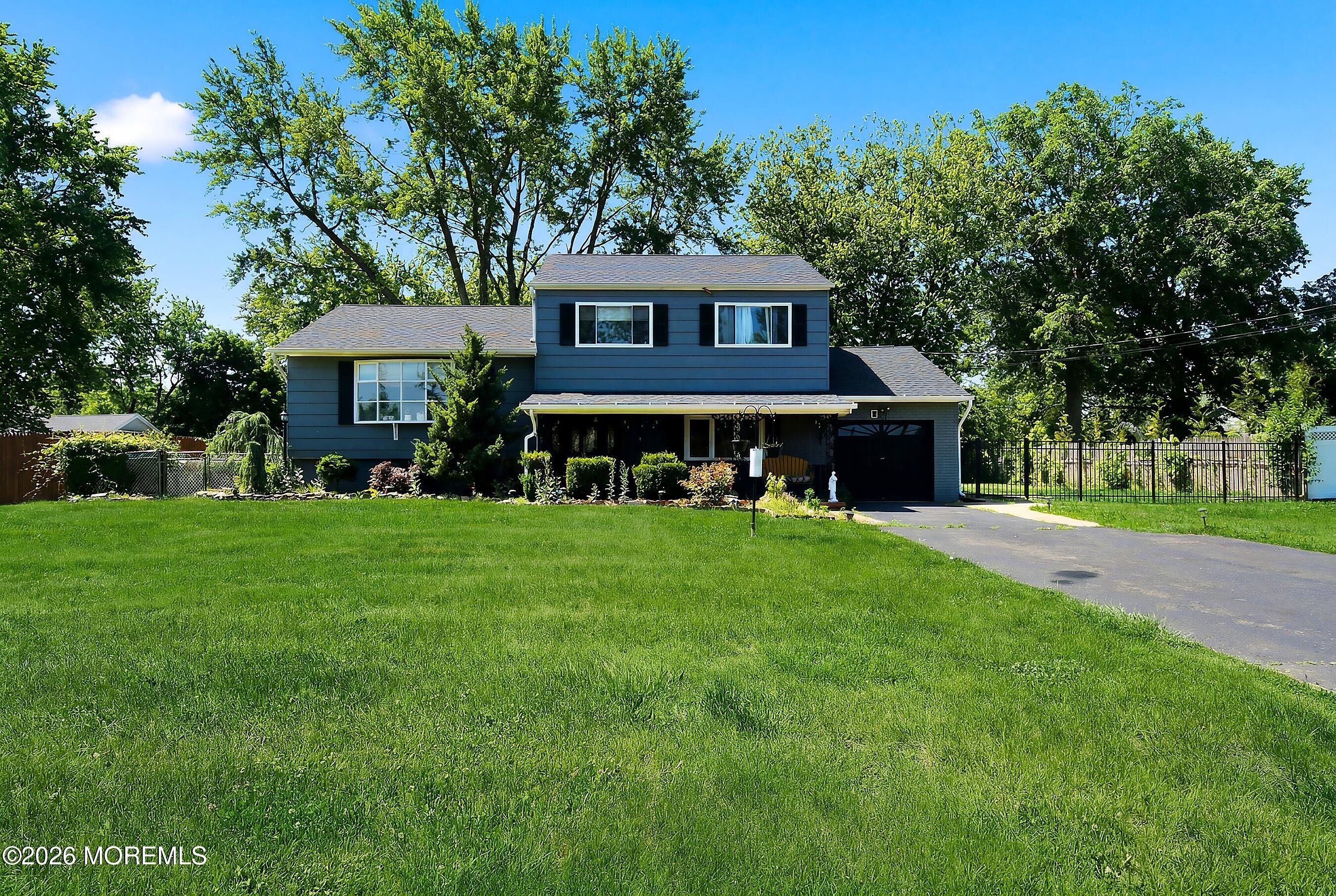 41 Kipling Way Manalapan NJ 07726