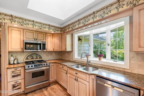 21 N Ward Avenue Rumson NJ 07760