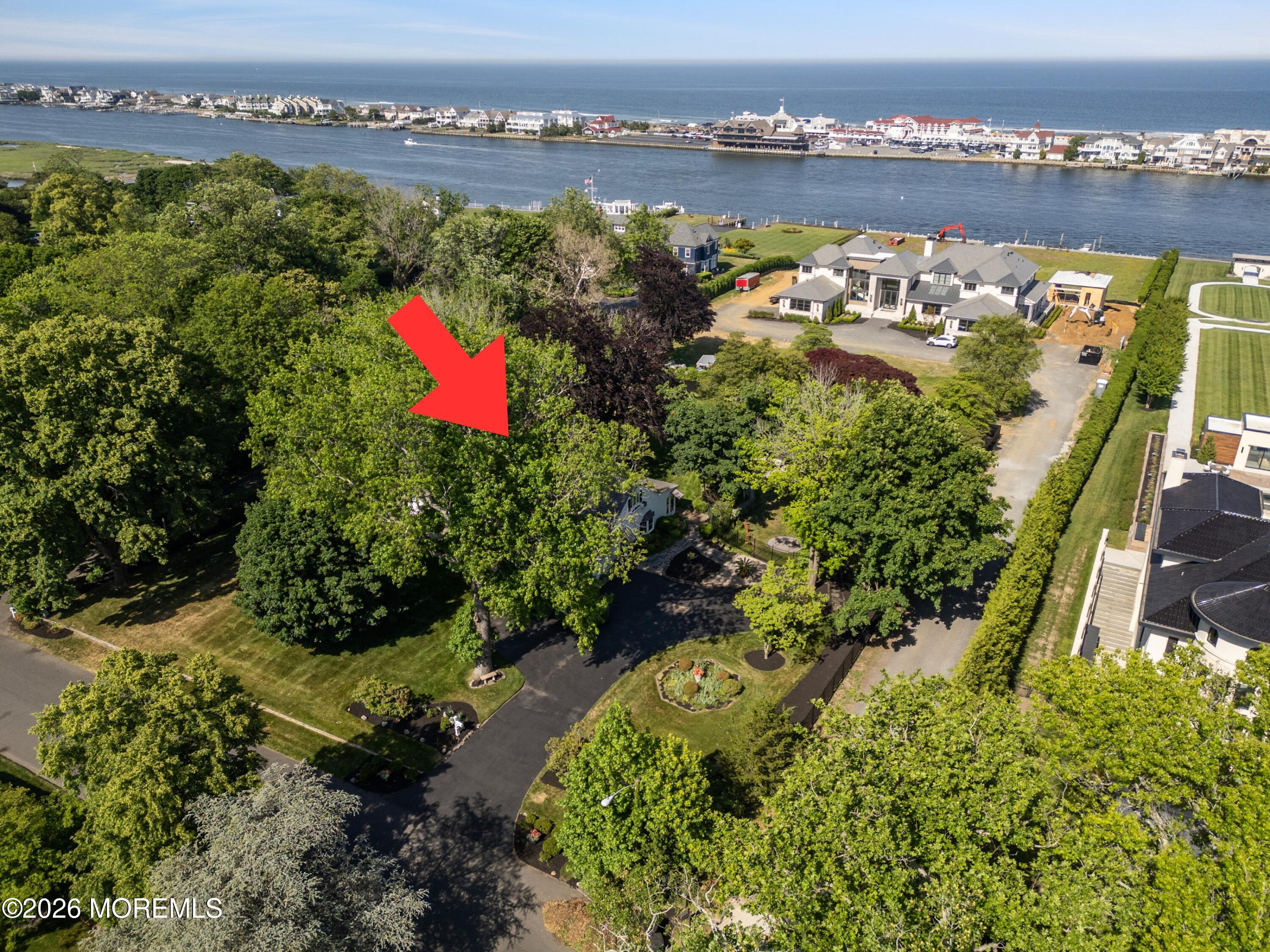 21 N Ward Avenue Rumson NJ 07760