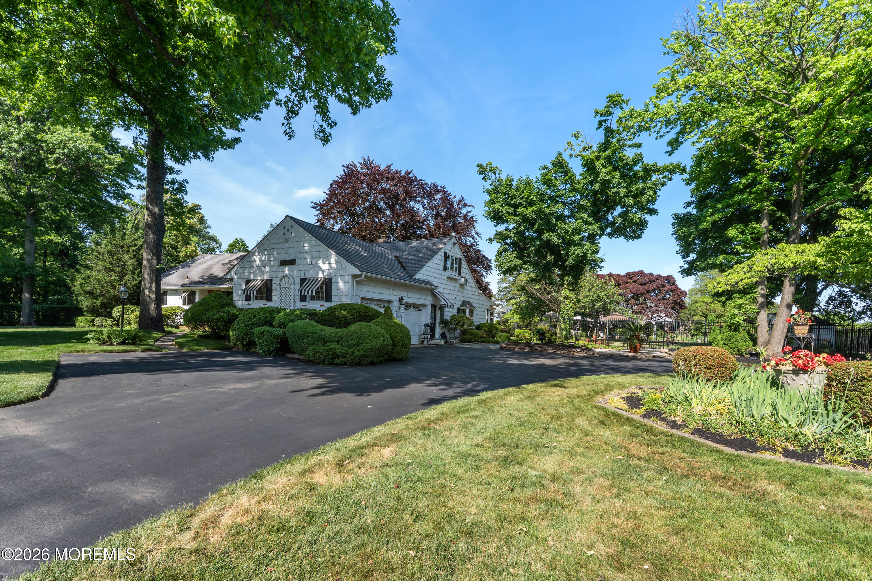 21 N Ward Avenue Rumson NJ 07760