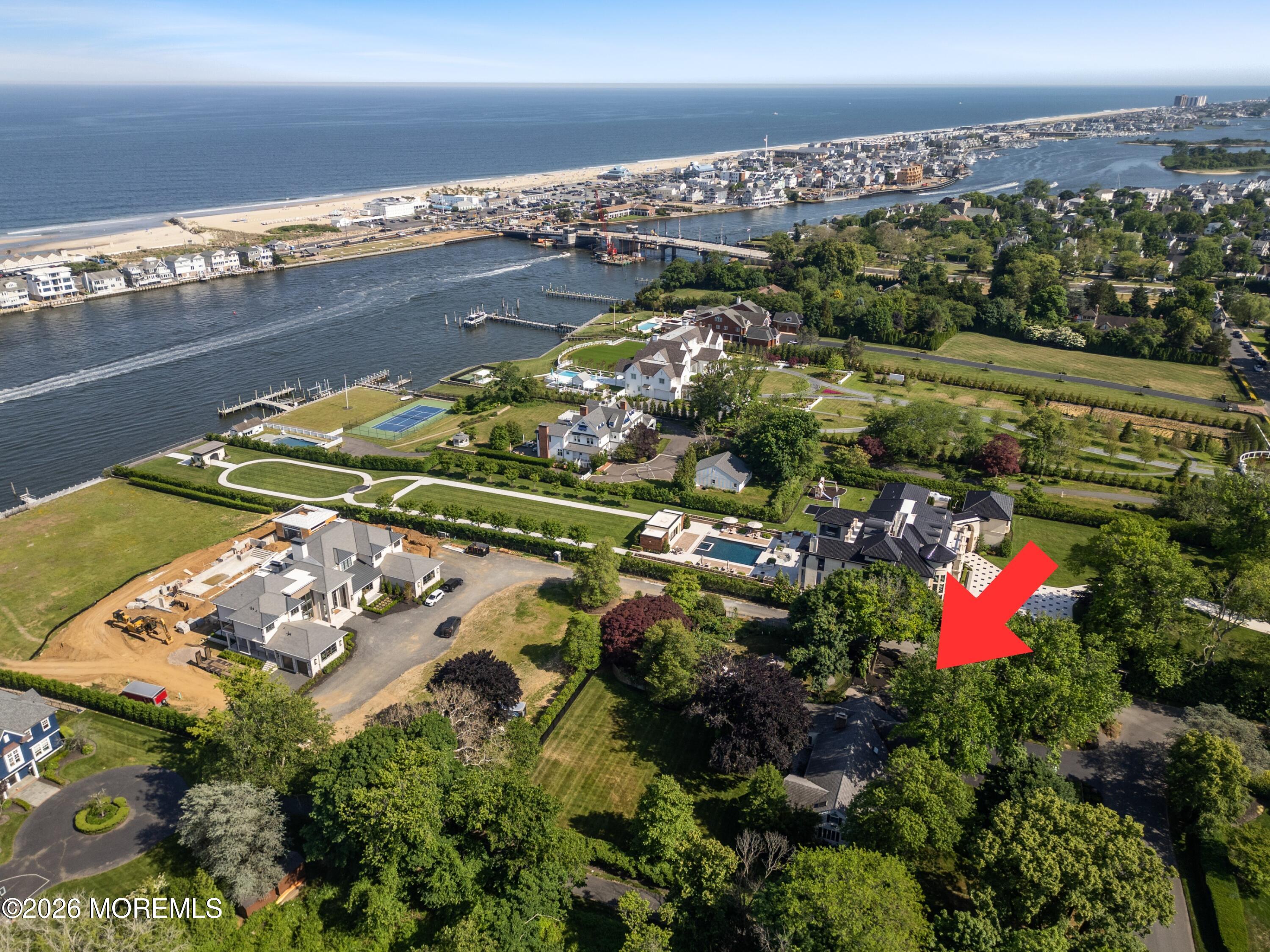 21 N Ward Avenue Rumson NJ 07760