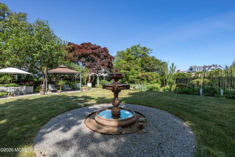 21 N Ward Avenue Rumson NJ 07760
