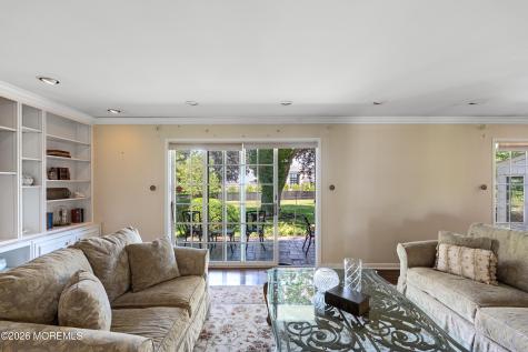 21 N Ward Avenue Rumson NJ 07760
