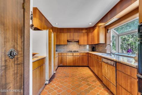 6 Surrey Lane Ocean Twp NJ 07712