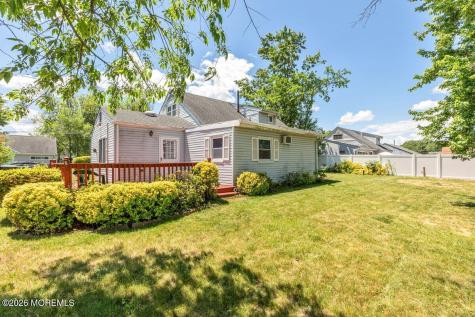5 Redwood Terrace Hazlet NJ 07730