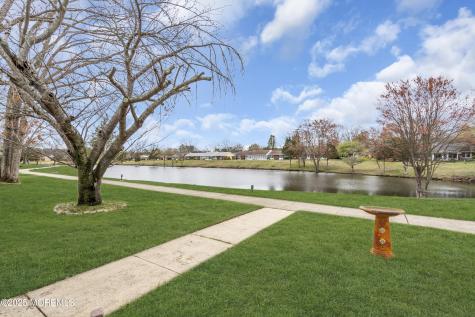 402 Picardy Court Lakewood NJ 08701