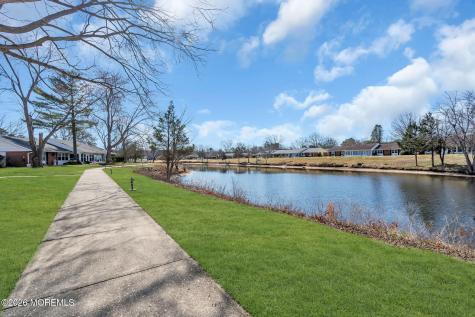 402 Picardy Court Lakewood NJ 08701