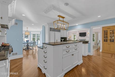 942 Navesink River Road Middletown NJ 07760