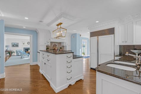 942 Navesink River Road Middletown NJ 07760