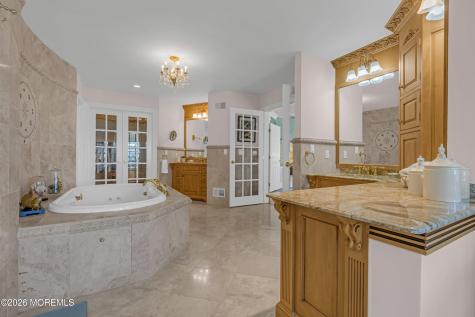 942 Navesink River Road Middletown NJ 07760
