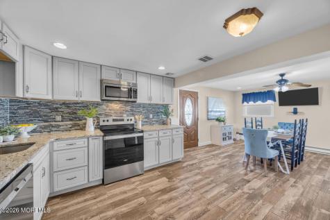 10 Collinson Drive Middletown NJ 07748