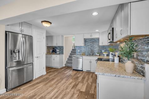 10 Collinson Drive Middletown NJ 07748