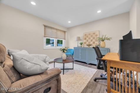 10 Collinson Drive Middletown NJ 07748