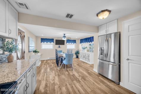 10 Collinson Drive Middletown NJ 07748