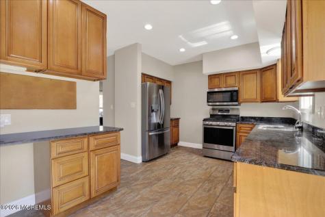 33 Ashford Road Jackson NJ 08527