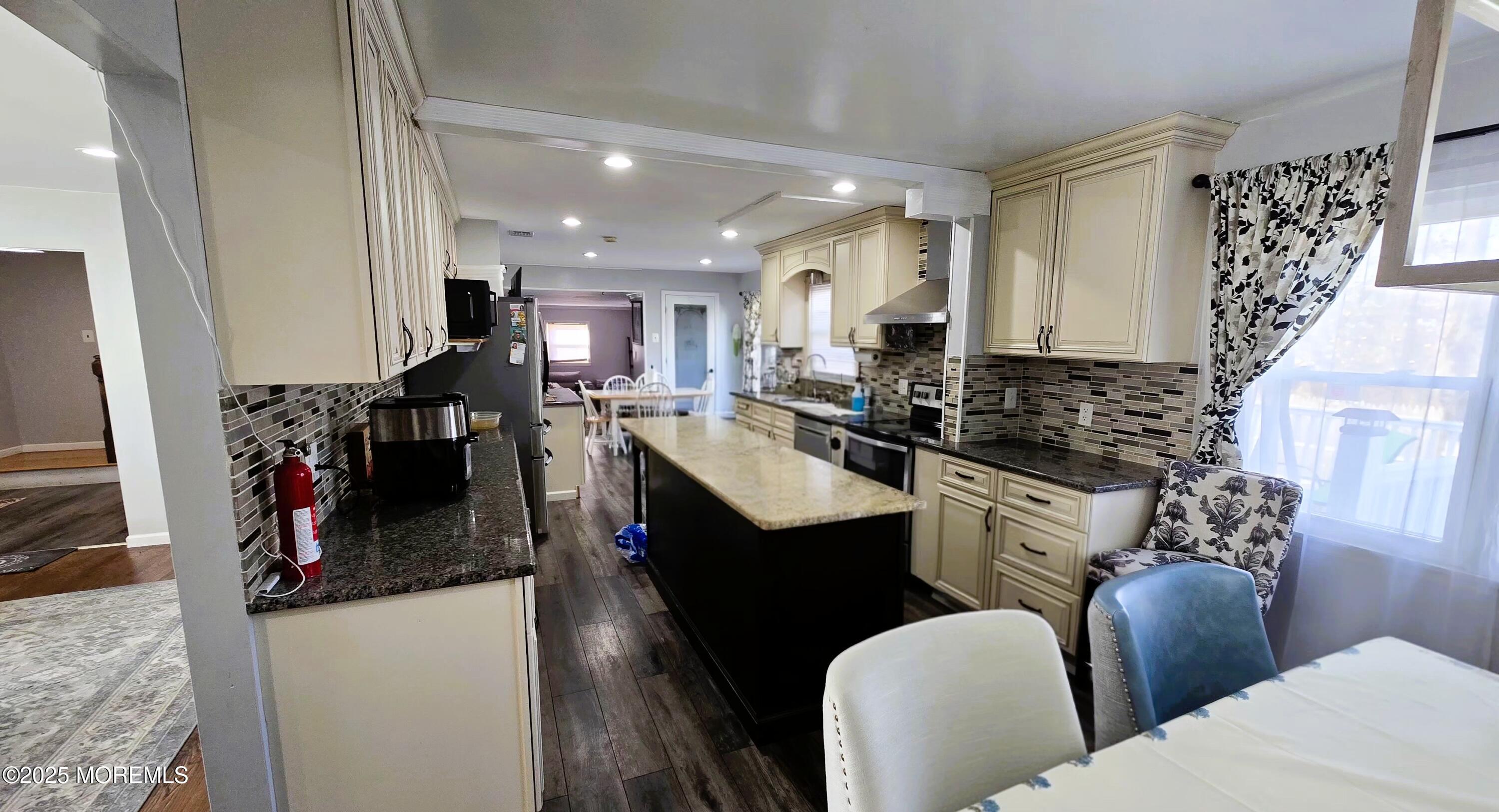 7 Stradford Road Parlin NJ 08859