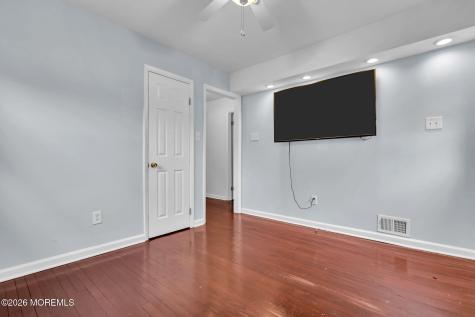 813 Raleigh Drive Toms River NJ 08753