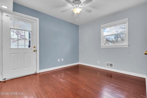 813 Raleigh Drive Toms River NJ 08753