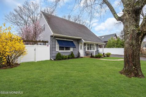 813 Raleigh Drive Toms River NJ 08753