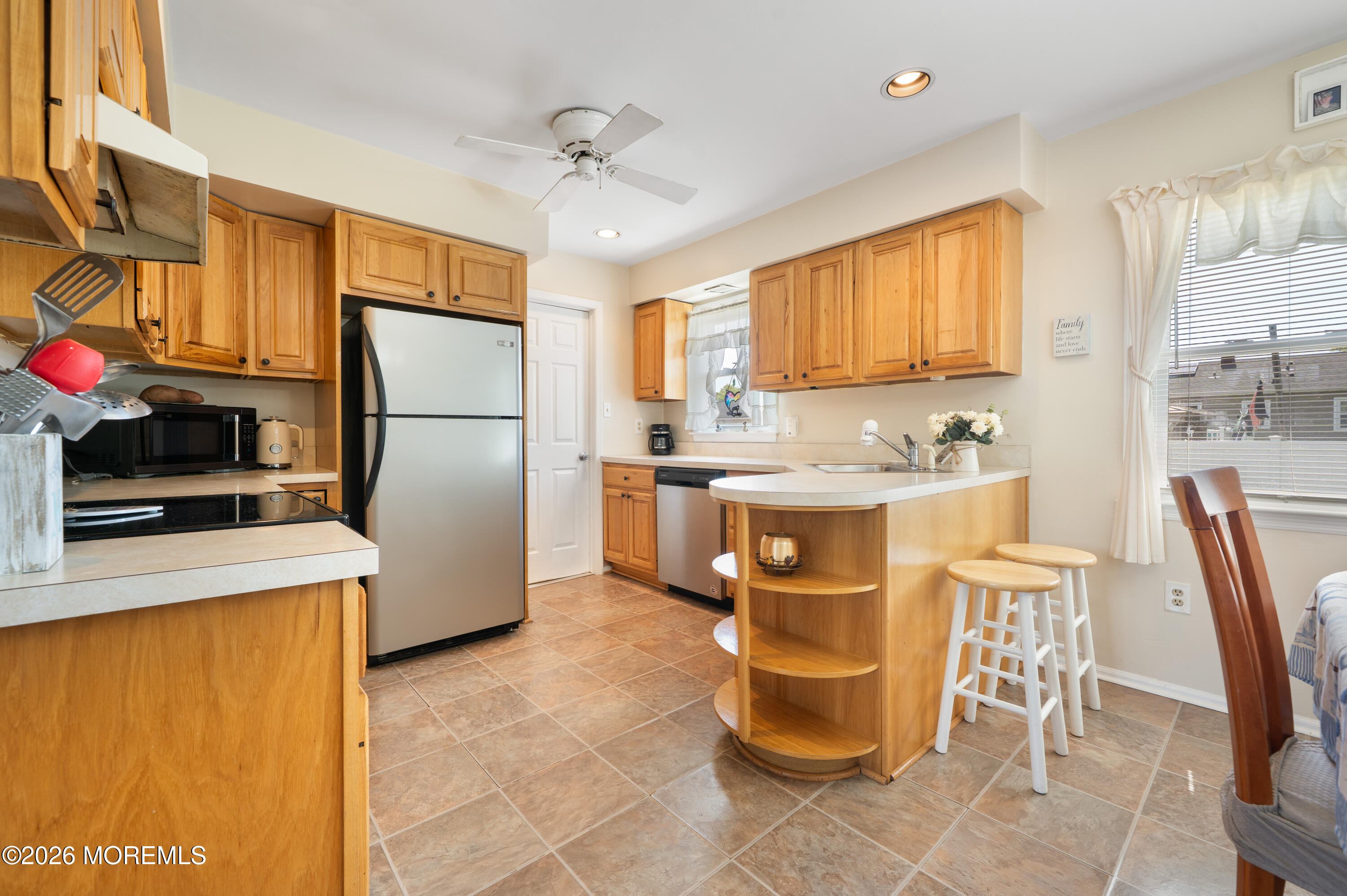837 Cable Avenue Beachwood NJ 08722