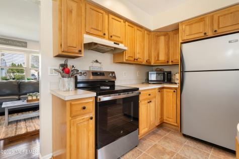 837 Cable Avenue Beachwood NJ 08722