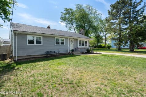 837 Cable Avenue Beachwood NJ 08722