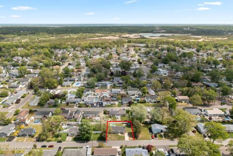 837 Cable Avenue Beachwood NJ 08722