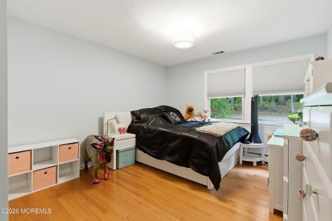 198 Deepdale Drive Middletown NJ 07748