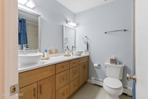 198 Deepdale Drive Middletown NJ 07748